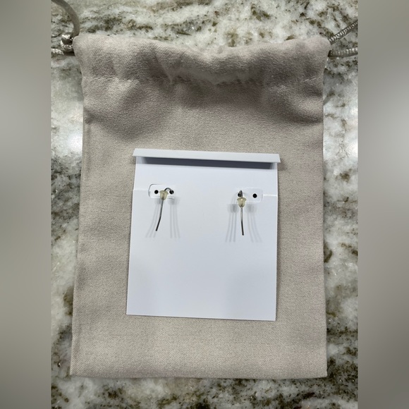 <SOLD> Kendra Scott Elle Silver Earrings - Picture 4 of 6